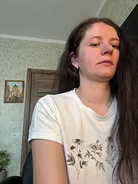 Snapshot of MariannaSida chatting on 04.21.26 MariannaSida online show from 04.21.26