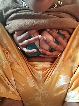 Snapshot of Desi_Bhabi_01 chatting on 01.19.26 Desi Bhabi 01 online show from 01.19.26