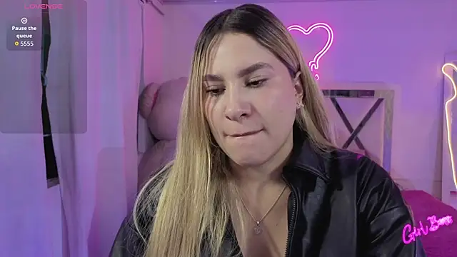 saaya tay online show from 04.18.26