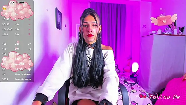 SkylerBennet online show from 10.18.25