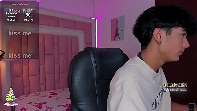 OliverTwinky online show from 11.20.25