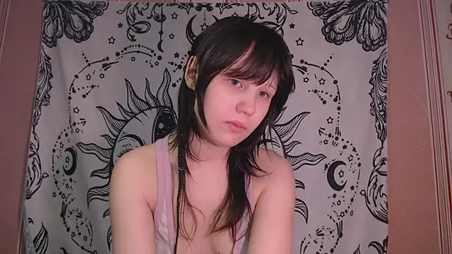 Snapshot of Thighswithspikes chatting on 02.18.26 Thighswithspikes online show from 02.18.26