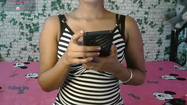 Snapshot of Trishna_love chatting on 10.12.25 Trishna love online show from 10.12.25