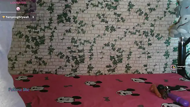 Snapshot of Trishna_love chatting on 10.20.25 Trishna love online show from 10.20.25