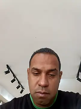 Snapshot of elnegro707070 chatting on 10.07.25 elnegro707070 online show from 10.07.25