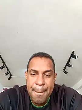 Snapshot of elnegro707070 chatting on 11.16.25 elnegro707070 online show from 11.16.25