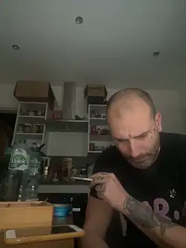 Snapshot of toyroma chatting on 11.20.25 toyroma online show from 11.20.25