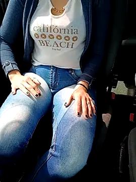 Snapshot of fuck_couple69 chatting on 09.09.25 fuck couple69 online show from 09.09.25