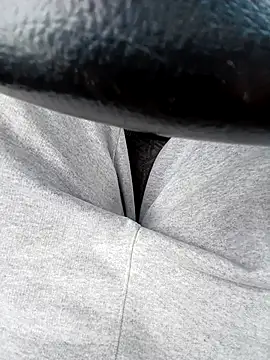 Snapshot of fuck_couple69 chatting on 10.06.25 fuck couple69 online show from 10.06.25