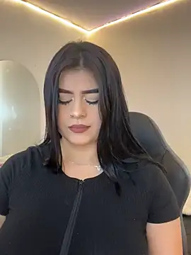 Kariina  69 online show from 10.16.25