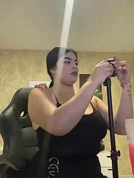 Kariina  69 online show from 12.16.25