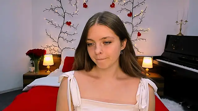 Snapshot of marshmallowee chatting on 09.26.25 marshmallowee online show from 09.26.25