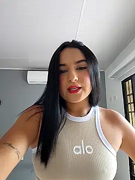 Rosa Warreen  online show from 09.18.25