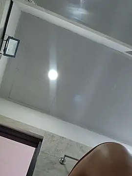 Snapshot of Rosa_Warreen_ chatting on 11.03.25 Rosa Warreen online show from 11.03.25