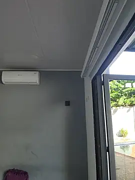 Snapshot of Rosa_Warreen_ chatting on 11.10.25 Rosa Warreen online show from 11.10.25