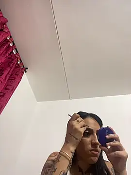 SamanthaAdele online show from 10.29.25