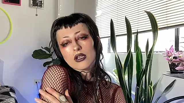 ELENA UMBRA online show from 07.10.26
