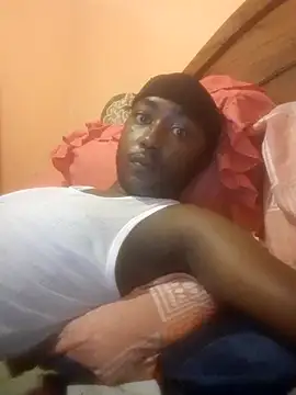 Snapshot of RearApiary chatting on 12.16.25 RearApiary online show from 12.16.25