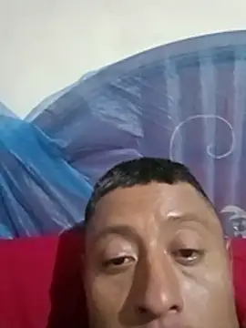 Snapshot of luuiss12 chatting on 10.30.25 luuiss12 online show from 10.30.25