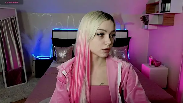 LinaLirian online show from 12.01.25