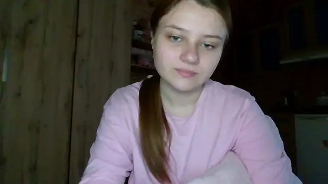 Snapshot of Little_shygirl chatting on 11.08.25 Little shygirl online show from 11.08.25