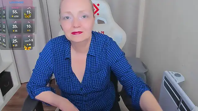 Snapshot of Karen_Villis chatting on 10.27.25 Karen Villis online show from 10.27.25