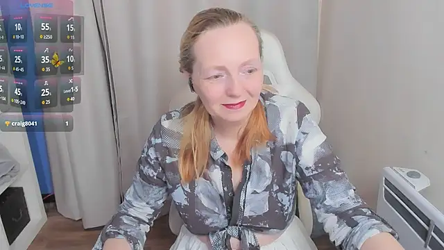 Snapshot of Karen_Villis chatting on 11.17.25 Karen Villis online show from 11.17.25