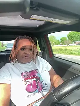 RoyalQueen2u online show from 04.24.26