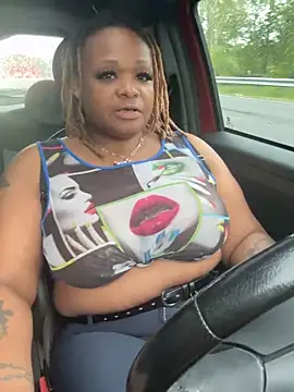 RoyalQueen2u online show from 04.25.26