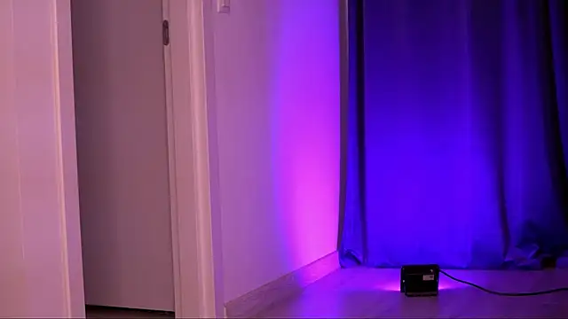 Snapshot of AryaDeluna chatting on 10.26.25 AryaDeluna online show from 10.26.25