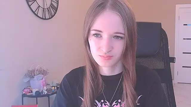 Snapshot of KateKayer chatting on 09.13.25 KateKayer online show from 09.13.25