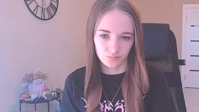 Snapshot of KateKayer chatting on 09.14.25 KateKayer online show from 09.14.25