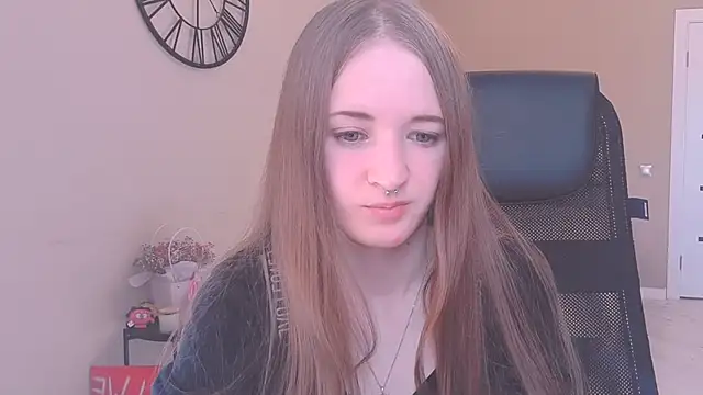 Snapshot of KateKayer chatting on 09.25.25 KateKayer online show from 09.25.25