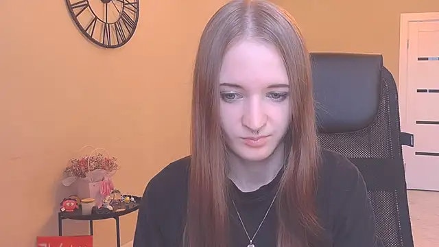 Snapshot of KateKayer chatting on 09.28.25 KateKayer online show from 09.28.25