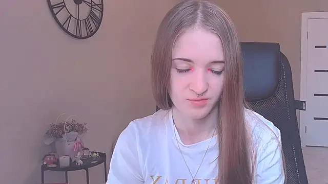 Snapshot of KateKayer chatting on 10.07.25 KateKayer online show from 10.07.25