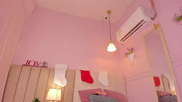  lucia 18 online show from 12.18.25