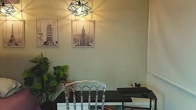  Victoria Collins online show from 09.23.25