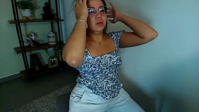  Victoria Collins online show from 02.07.26