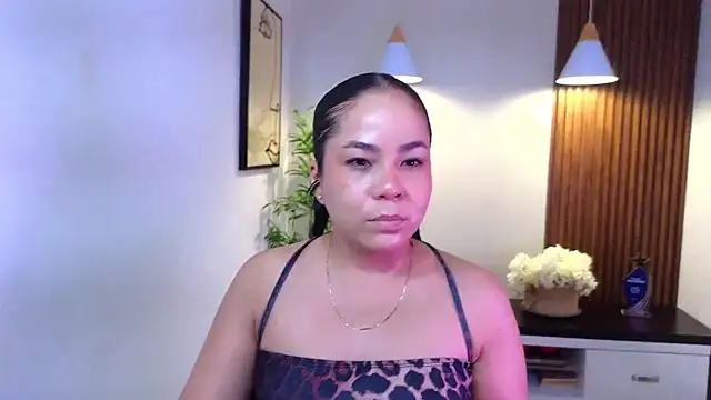 Snapshot of _Victoria_Collins chatting on 05.26.26 Victoria Collins online show from 05.26.26
