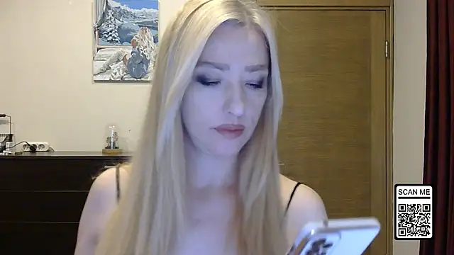 Wild Silk Desire online show from 10.04.25