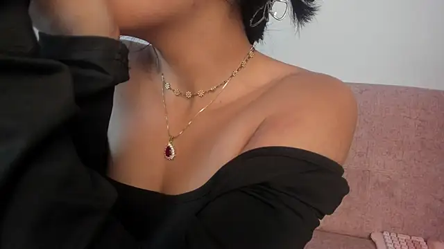 Victoriaa2 Doll online show from 11.28.25