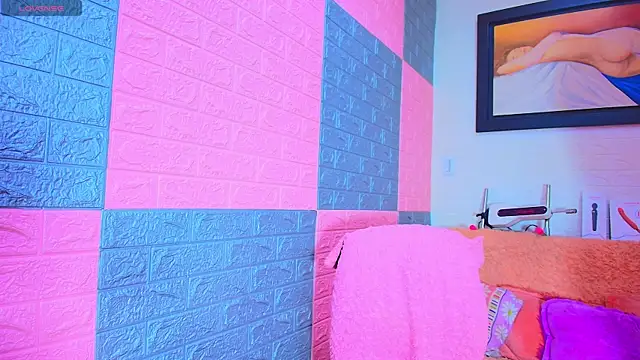 Snapshot of _Alice_Abby chatting on 09.17.25 Alice Abby online show from 09.17.25