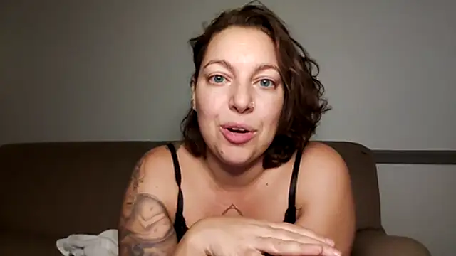 beberoyale online show from 11.15.25