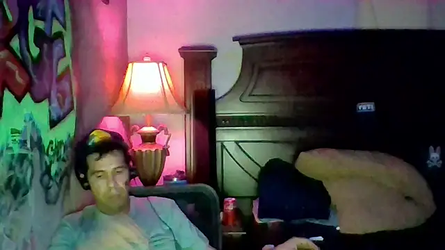 Snapshot of Gc-g chatting on 10.12.25 Gc-g online show from 10.12.25