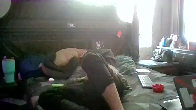 Snapshot of Gc-g chatting on 10.12.25 Gc-g online show from 10.12.25