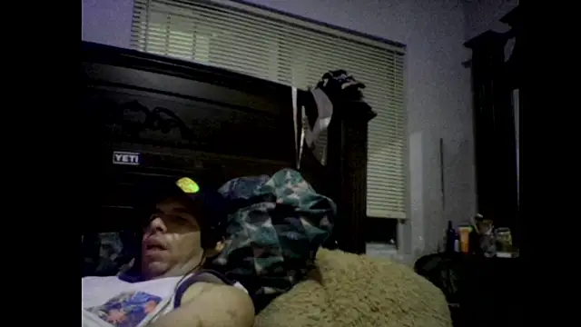 Snapshot of Gc-g chatting on 10.17.25 Gc-g online show from 10.17.25