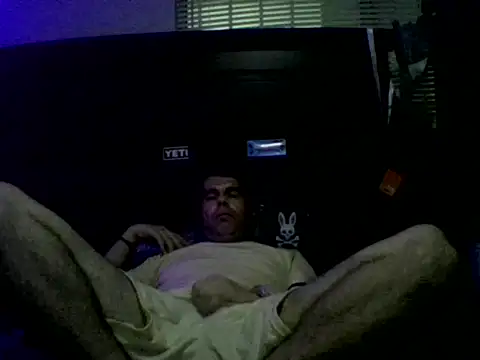 Snapshot of Gc-g chatting on 10.23.25 Gc-g online show from 10.23.25