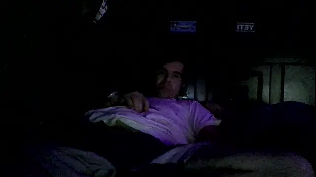 Snapshot of Gc-g chatting on 11.05.25 Gc-g online show from 11.05.25