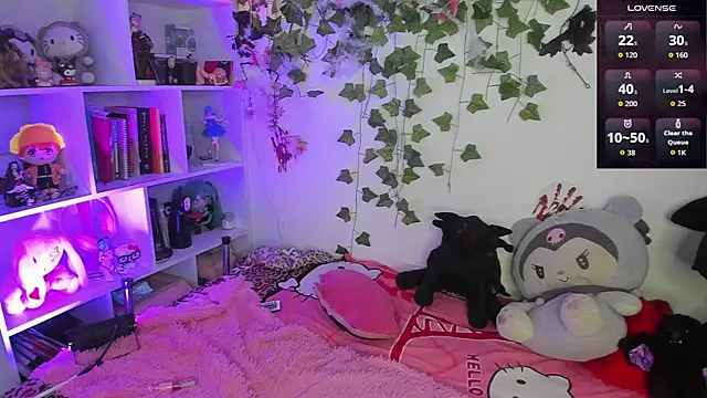 sarahminage  online show from 11.18.25