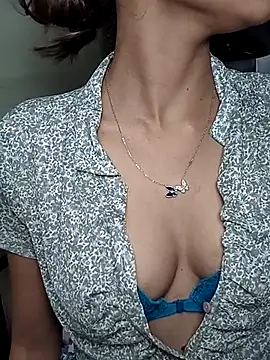 Isha Sax online show from 02.12.26